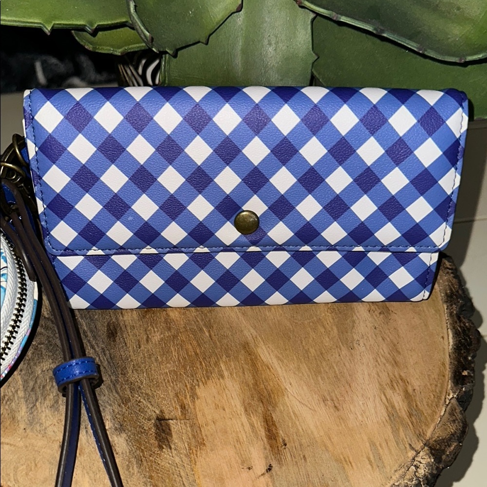 The Pioneer Woman Blue and White Milo 3 piece Wallet Set - Picture 3 of 13